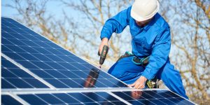Installation Maintenance Panneaux Solaires Photovoltaïques à Cugand